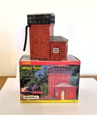 R8535 Hornby Skaledale Collection Pre-Built Water Tower (Pre-Owned)