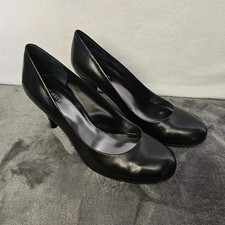 Nine West leather pumps