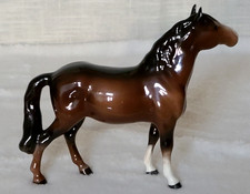 Beswick Heads Up Pony
