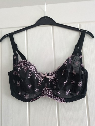 Black with pink bra - with,