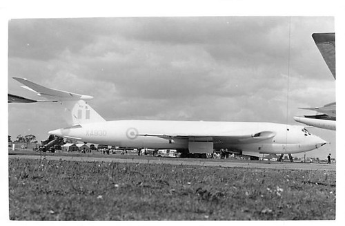 Photo xa930 handley page - handley,