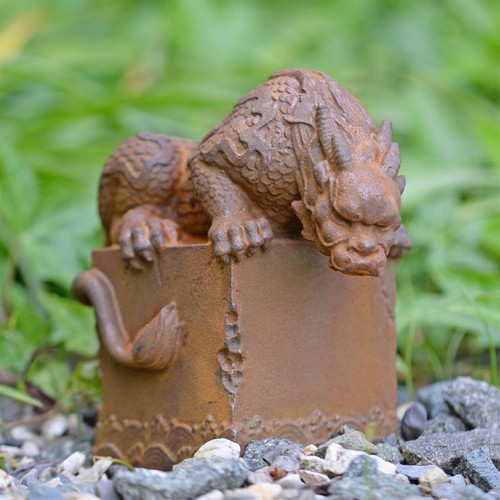 Rustic cast iron curious - cast,