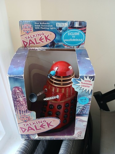 Doctor who inch - doctor, red