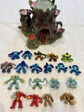 Gormiti Play Set Bundle, Includes Volcano Mountain Island & 19 Gormiti Figures 