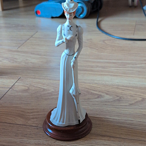 White woman fashion figurine - white,