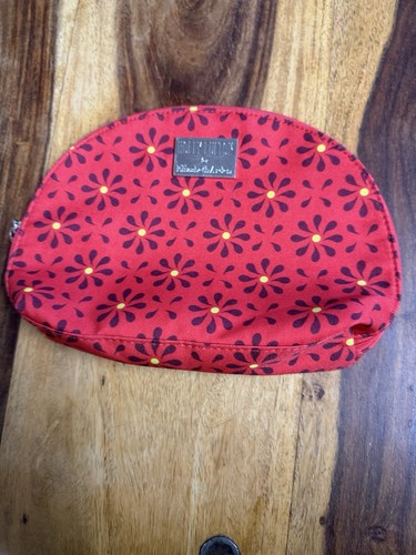Holly fulton red cosmetics - fulton,