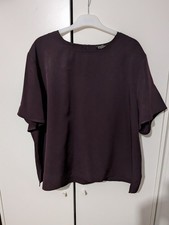 Woman's Top Size 20
