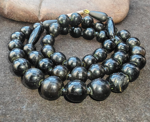 Whitby jet victorian mourning - whitby,