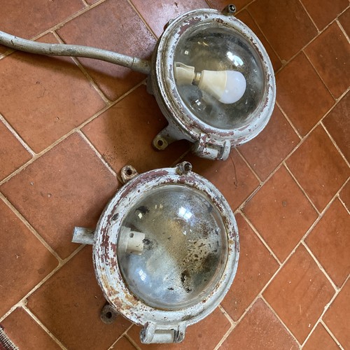 Vintage cast iron bulkhead - 2,