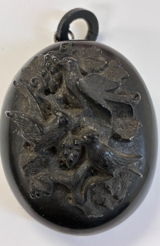 Antique vulcanite black - black, locket