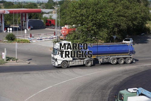 Truck photo volvo - truck,