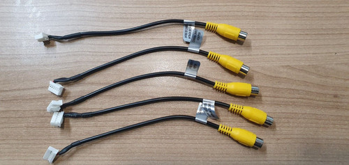 Camera rca adaptor for alpine - camera,