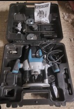 Erbauer Router 2100w, used twice with spare bits (over £130 new)