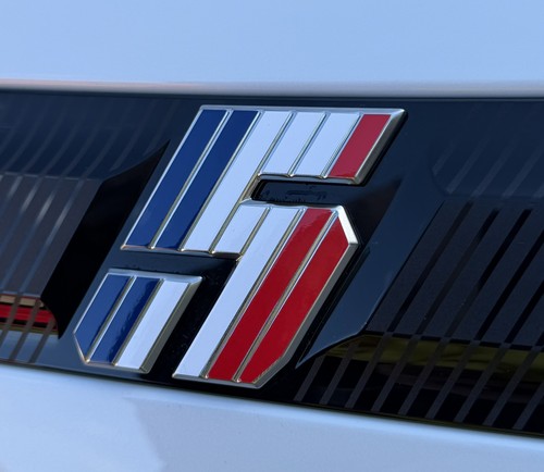 Renault tech rear badge - rear,