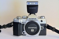 Olympus OM-D E-M5 Mark III 20.4MP Body Only Mirrorless Camera Silver VGC LOW USE