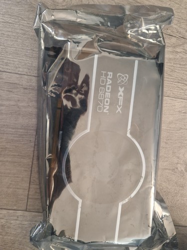 Xfx amd radeon black 6870 - xfx,