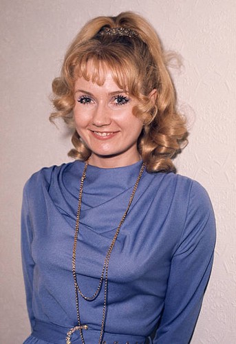 English actress caroline - english,