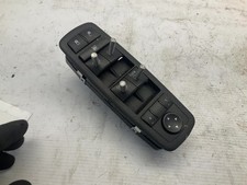 17-25 Chrysler Pacifica Left