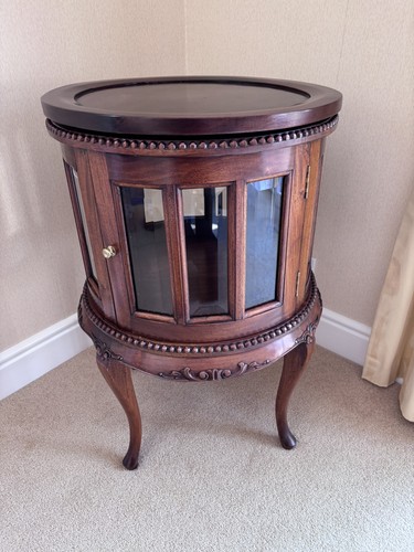 Vintage antique style mahogany - antique-style,