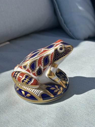 Royal crown derby imari frog - imari,