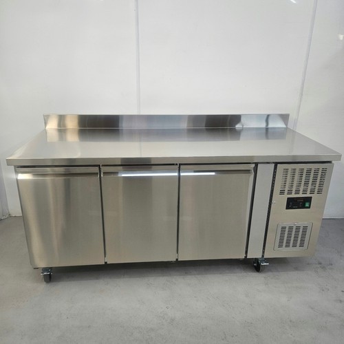 Bench freezer triple - freezer, door