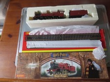 HORNBY(1-02) R2301 HARRY POTTER  HOGWARTS EXPRESS "SE GOLD PLATED " WITH 2 BOXES