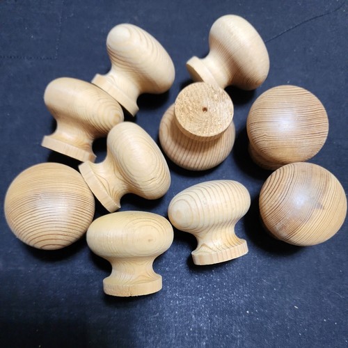 Set pine wooden knobs - set,