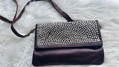 Moroccan brown leather - brown, studded