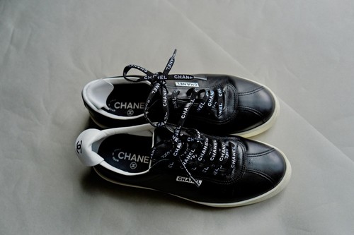 Chanel g34085 black calfskin - black,