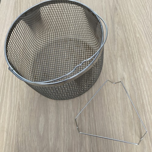 Mesh steaming basket with - basket,