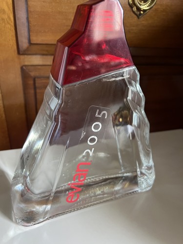 Evian 2005 collectible glass - 2005,