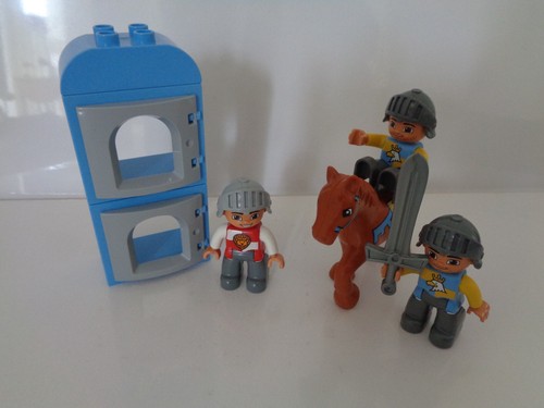 Duplo castle knight - castle,