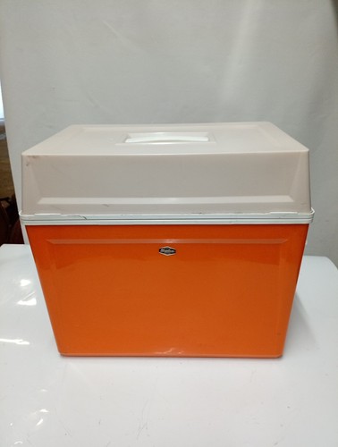 Moplen vintage 1970s camper - 1970s,