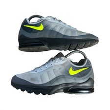 Ladies Nike Air Max Trainers Size 6 Grey