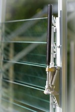 Greenhouse louvre vent opener - greenhouse,