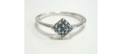 Pre owned 9ct white gold - -,