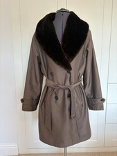 Stunning Four seasons Taupe