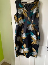 Beautiful knee length Hobbs