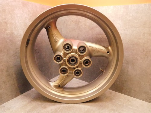 Ducati 750 sport - rear, wheel