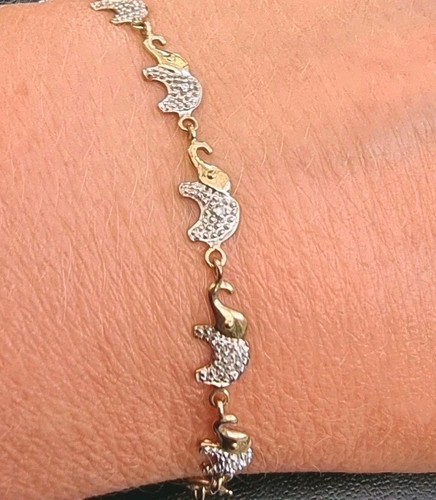 Delightful 9ct gold - gold, diamond