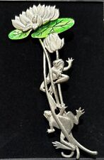 JJ.JONETTE VINTAGE AMERICAN-PEWTER-FROGS CLIMBING A LILYPAD BROOCH-70’s -G.C.