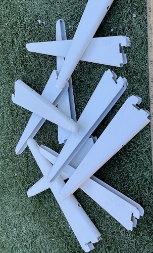 Spur shelf brackets - 10,