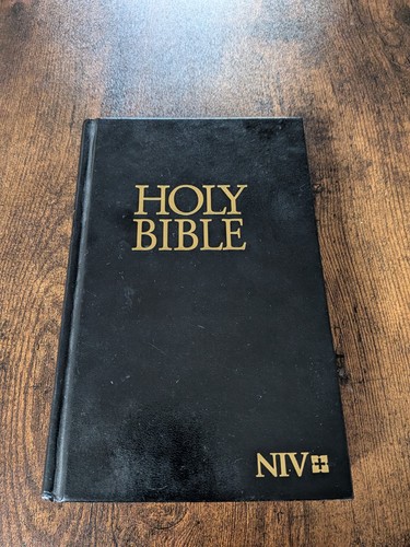 Holy bible niv 2011 hardcover - holy,