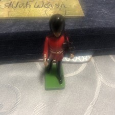 Vintage Britains Soldier Scots Guard Ceremonial Diecast Metal W.Britains 41067