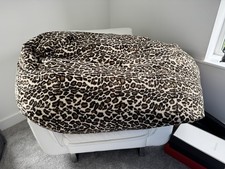 Bean bed/ seat size XL.                 Excellent condition used very little  