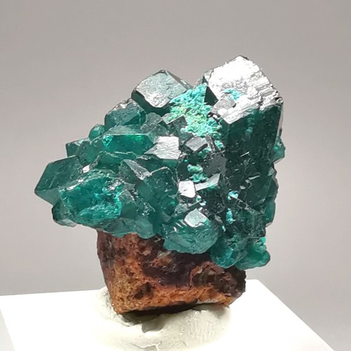 4ct dioptase matrix - w.,