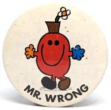 Vintage MR MEN Wrong Roger Hargreaves Book Children's TV Badge Pin (P1846)