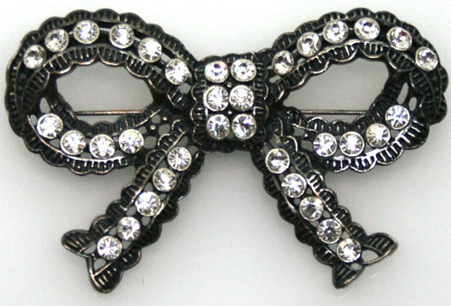 Butler wilson brooch large - &,