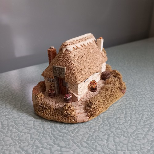 Lilliput lane cottage - lilliput, cottage-smallest