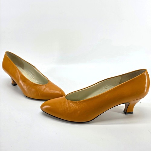 Vintage liz claiborne - liz, kitten